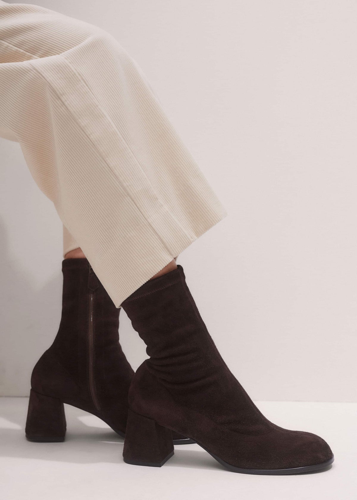 Brown Ankle Stretch Boot | ME+EM