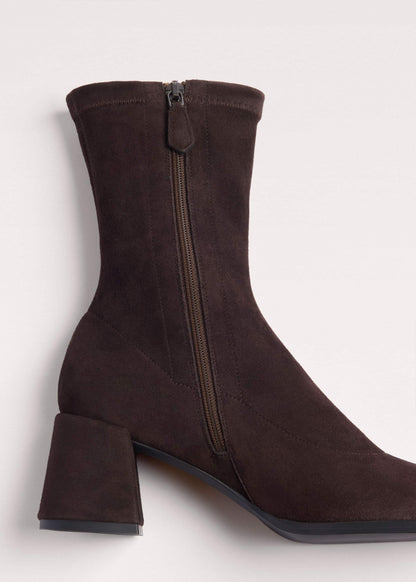 Brown Ankle Stretch Boot | ME+EM